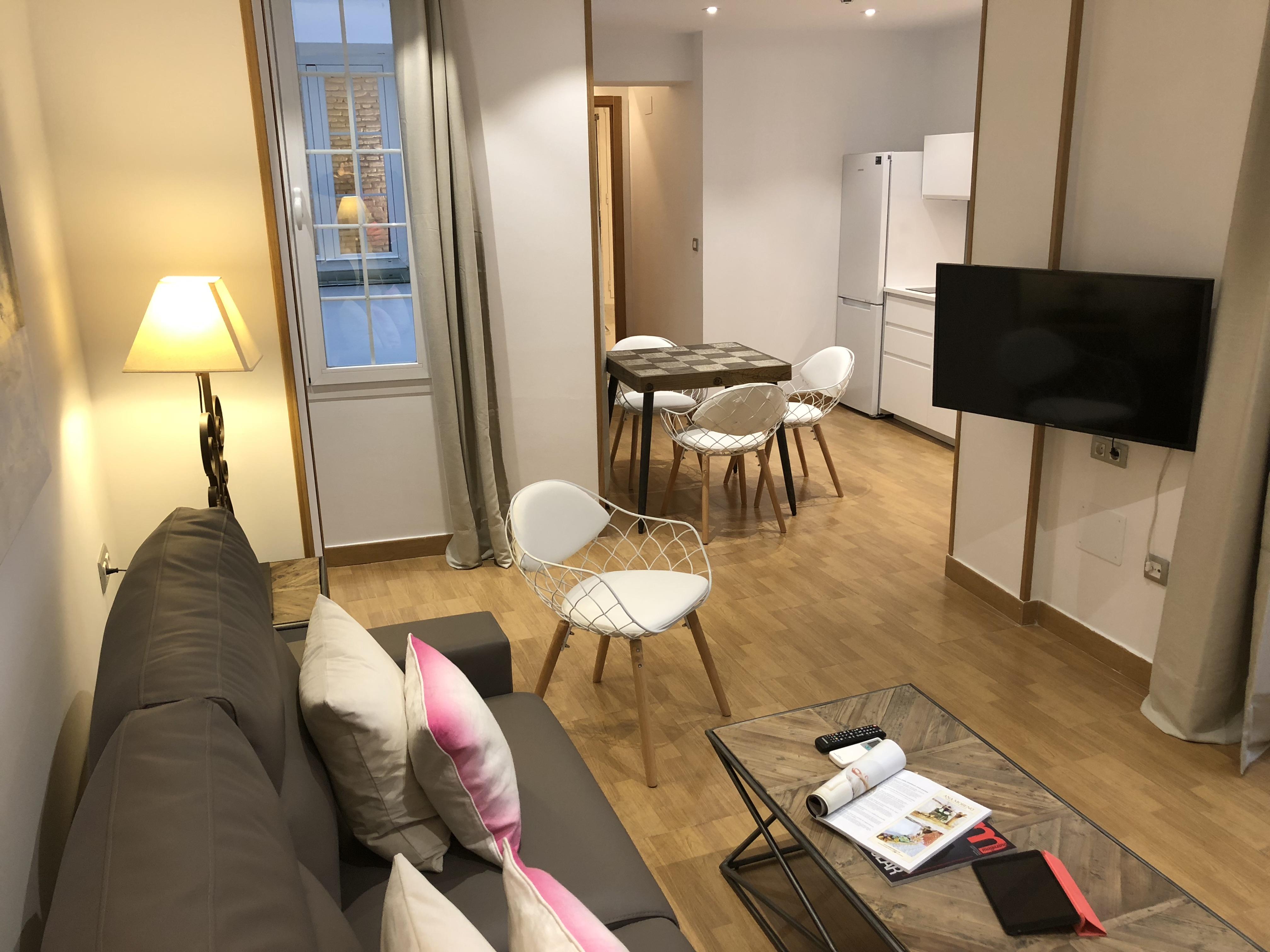 Lodgingmalaga Plaza De La Constitucion Appartement